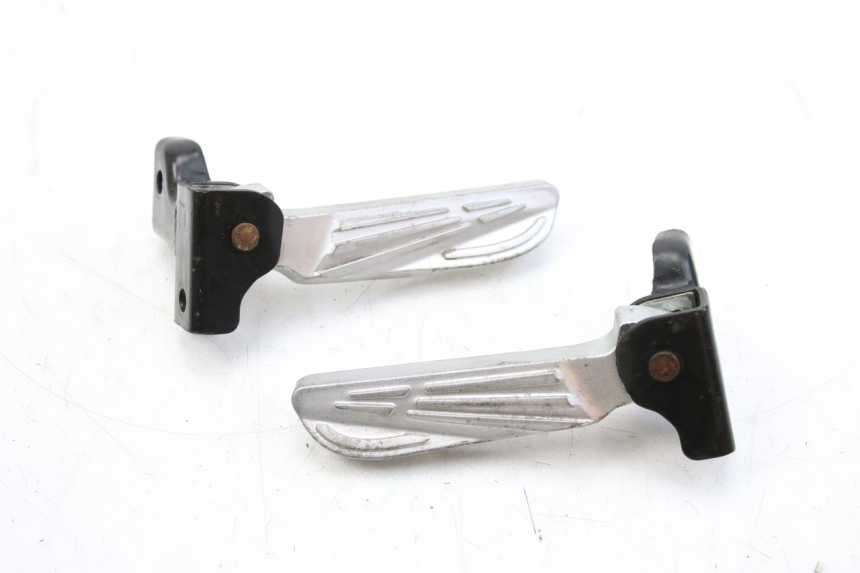 photo de PAIA DI PEDANE POSTERIORI PEUGEOT TWEET 125 (2010 - 2017) - Vista principale