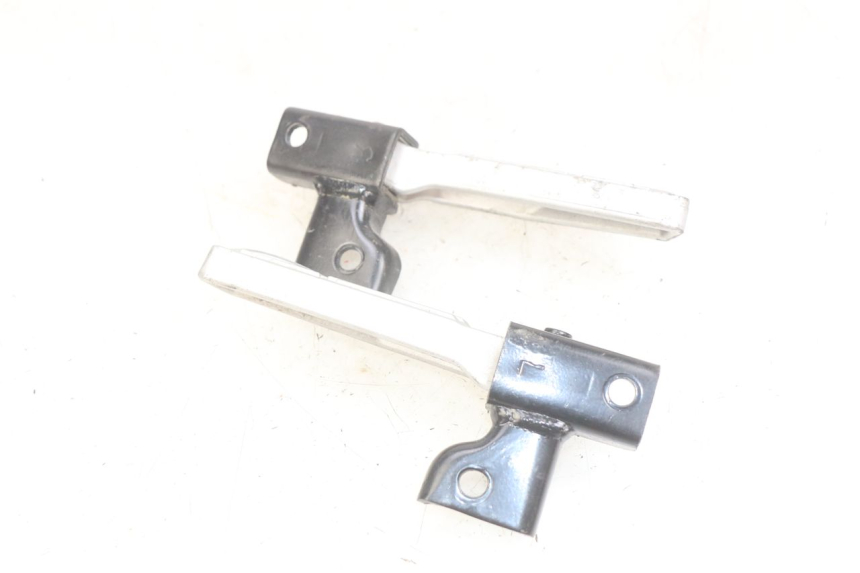 photo de PAIA DI PEDANE POSTERIORI PEUGEOT TWEET 125 (2018 - 2021) - Zoom sullo stato d'uso