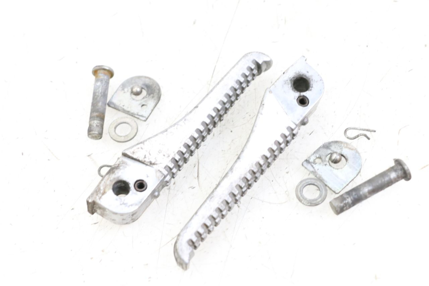 photo de PEDANA POSTERIORE PIAGGIO TYPHOON 50 (2000 - 2009) - Zoom sullo stato d'uso