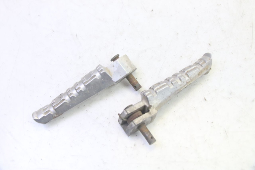 photo de PEDANA POSTERIORE YAMAHA TZR 50 (2008 - 2016) - Vista principale