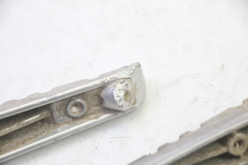 photo de PEDANA POSTERIORE YAMAHA TZR 50 (2008 - 2016) - Primo piano tecnico