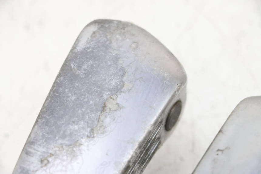 photo de COPPIA PEDANE POSTERIORI PIAGGIO VESPA GTS SUPER IE 125 (2009 - 2016) - Ricambio usato controllato