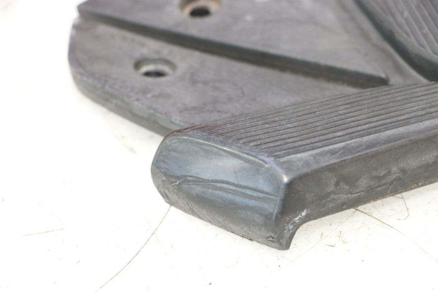 photo de PAIA DI PEDANE POSTERIORI PIAGGIO VESPA S 2T 50 (2007 - 2014) - Primo piano tecnico