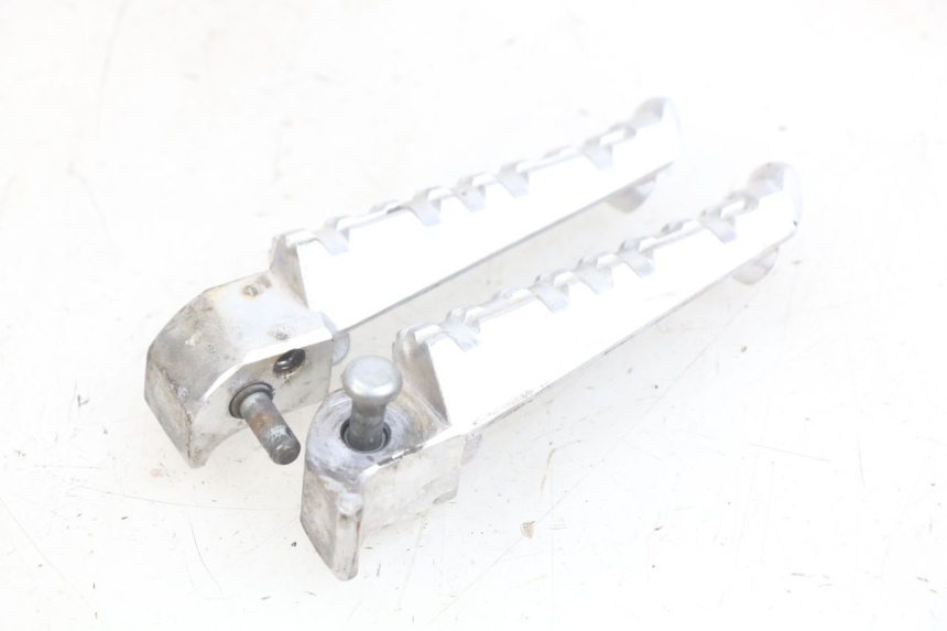 photo de PAIA DI PEDANE POSTERIORI YAMAHA X-MAX XMAX 125 (2010 - 2013) - Dettaglio del componente