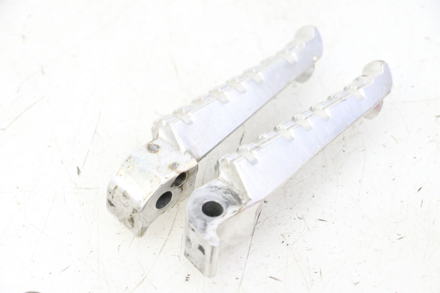 photo de PAIA DI PEDANE POSTERIORI YAMAHA X-MAX XMAX 125 (2010 - 2013) - Zoom sullo stato d'uso