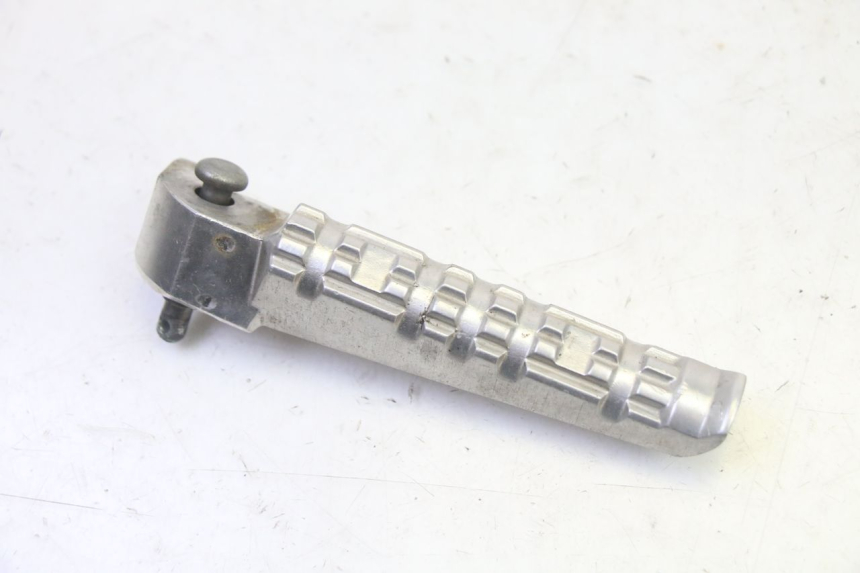 photo de PAIA DI PEDANE POSTERIORI YAMAHA X-MAX XMAX 125 (2010 - 2013) - Zoom sullo stato d'uso