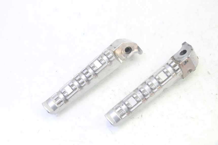 photo de PAIA DI PEDANE POSTERIORI YAMAHA X-MAX XMAX 125 (2010 - 2013) - Dettaglio del componente