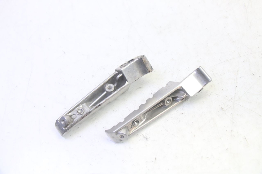 photo de PAIA DI PEDANE POSTERIORI YAMAHA X-MAX XMAX 125 (2010 - 2013) - Altra angolazione