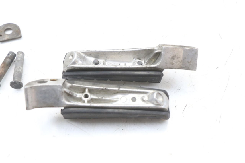 photo de COPPIA PEDANE POSTERIORI YAMAHA XJ600 XJ DIVERSION 600 (1992 - 1997) - Altra angolazione