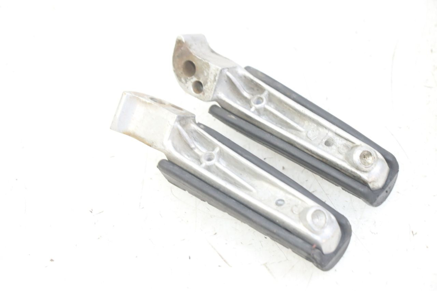 photo de COPPIA PEDANE POSTERIORI YAMAHA XJN DIVERSION 600 (2000 - 2003) - Zoom sullo stato d'uso