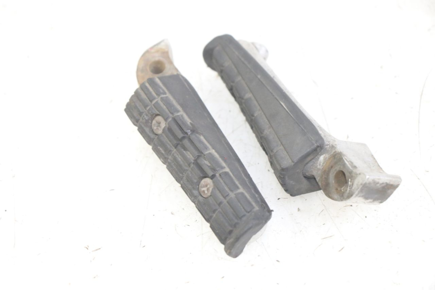 photo de COPPIA PEDANE POSTERIORI YAMAHA XJN DIVERSION 600 (2000 - 2003) - Altra angolazione