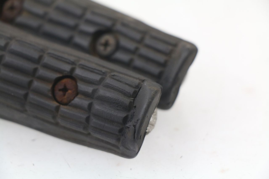 photo de COPPIA PEDANE POSTERIORI YAMAHA XJN XJ N DIVERSION 600 (1994 - 1997) - Dettaglio del componente