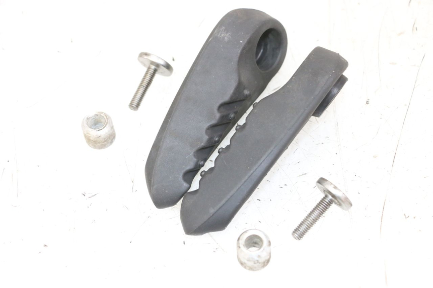 photo de PAIA DI PEDANE POSTERIORI YAMAHA NEOS NEO'S 4T 50 (2008 - 2016) - Zoom sullo stato d'uso