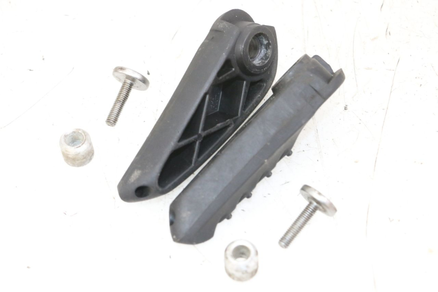 photo de PAIA DI PEDANE POSTERIORI YAMAHA NEOS NEO'S 4T 50 (2008 - 2016) - Altra angolazione