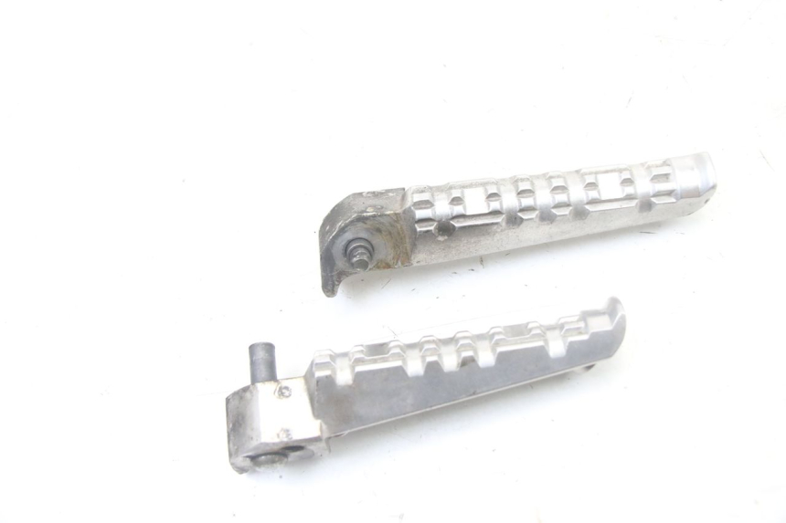 photo de COPPIA PEDANE POSTERIORI YAMAHA YP X-MAX XMAX 400 (2014 - 2017) - Zoom sullo stato d'uso