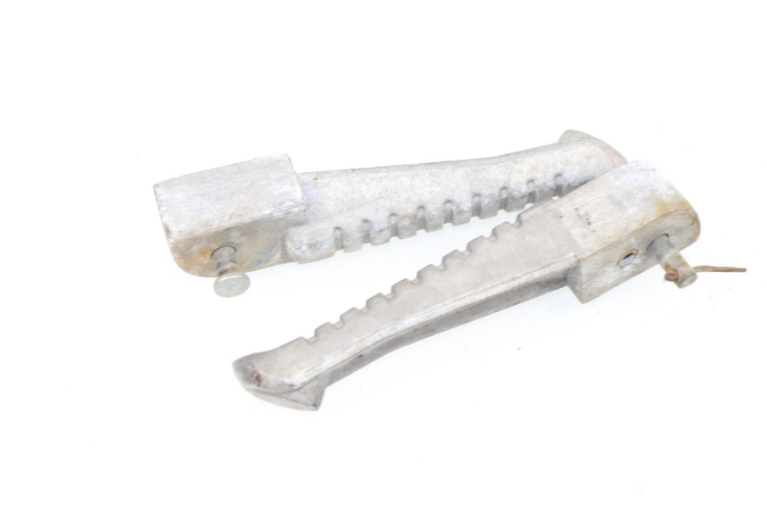 photo de COPPIA PEDANE POSTERIORI YIYING YY T POWER MAX 125 (2006 - 2016) - Zoom sullo stato d'uso