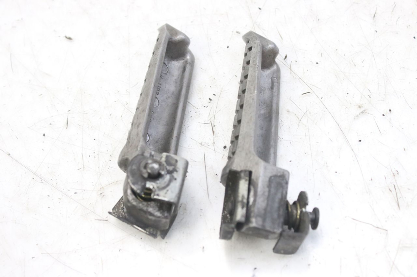 photo de PAIA DI PEDANE POSTERIORI KAWASAKI ZX-6R ZX6R 600 (1995 - 1997) - Zoom sullo stato d'uso