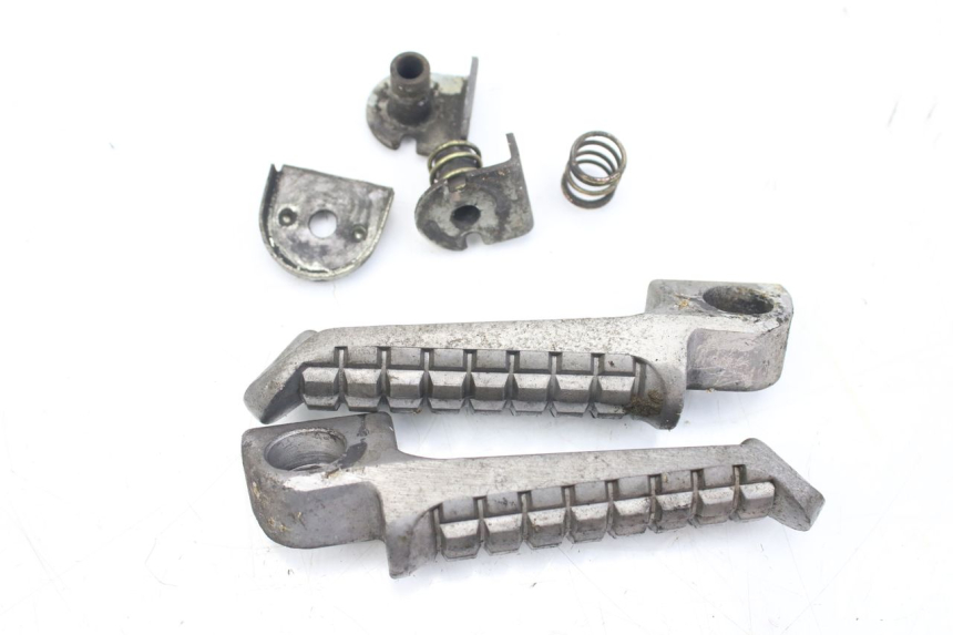 photo de PAIA DI PEDANE POSTERIORI KAWASAKI ZZR 600 (1995 - 2004) - Vista principale