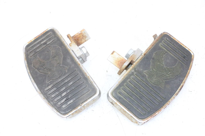 photo de PEDANA ANTERIORE HYOSUNG GV AQUILA 125 (2000 - 2009) - Vista principale