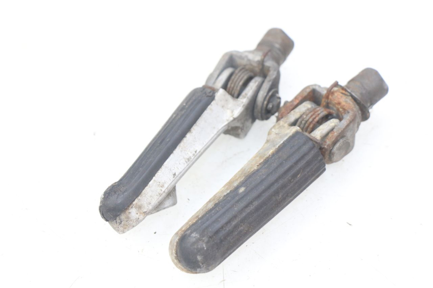 photo de PAIA DI PEDANE ANTERIORI HONDA CBR RR FIREBLADE 900 (1992 - 1994) - Vista principale