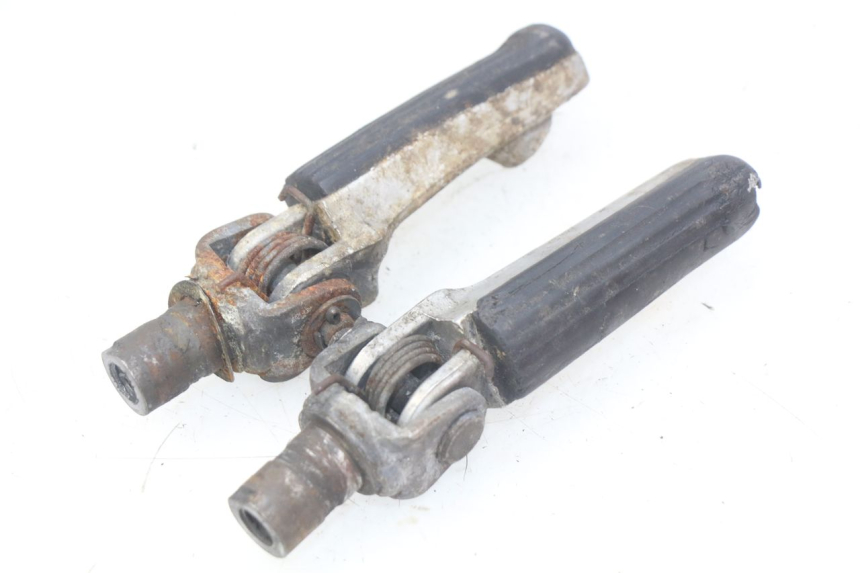 photo de PAIA DI PEDANE ANTERIORI HONDA CBR RR FIREBLADE 900 (1992 - 1994) - Zoom sullo stato d'uso