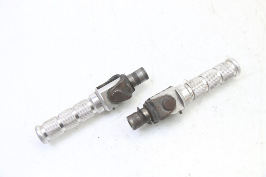 photo de PAIA DI PEDANE ANTERIORI HONDA CBR RR FIREBLADE 900 (1992 - 1994) - Vista principale