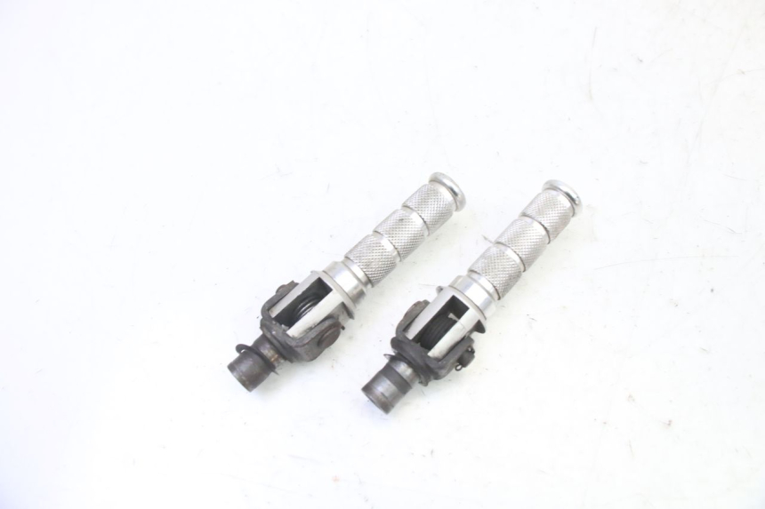 photo de PAIA DI PEDANE ANTERIORI HONDA CBR RR FIREBLADE 900 (1992 - 1994) - Zoom sullo stato d'uso