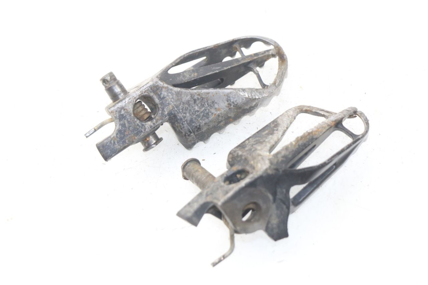 photo de PEDANA ANTERIORE HONDA CRF CR-F 450 (2005 - 2008) - Altra angolazione