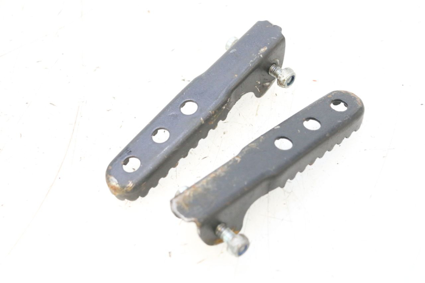 photo de COPPIA POGGIAPIEDI ANTERIORI ORION DELTA DIRT BIKE 50 - Altra angolazione