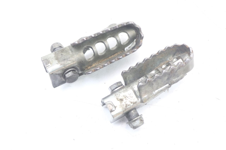 photo de COPPIA PEDANE ANTERIORI DERBI SENDA SM DRD X-TREME 50 (2011 - 2017) - Dettaglio del componente