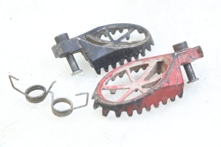 photo de PAIA DI PEDANE ANTERIORI APOLLO DIRT BIKE 125 (2010 - 2018) - Dettaglio del componente