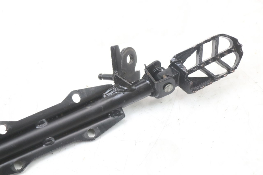 photo de PEDANA ANTERIORE RSR DIRT BIKE 150 - Primo piano tecnico