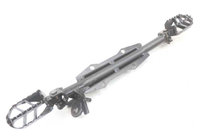 photo de PEDANA ANTERIORE RSR DIRT BIKE 150 - Dettagli dei punti di fissaggio