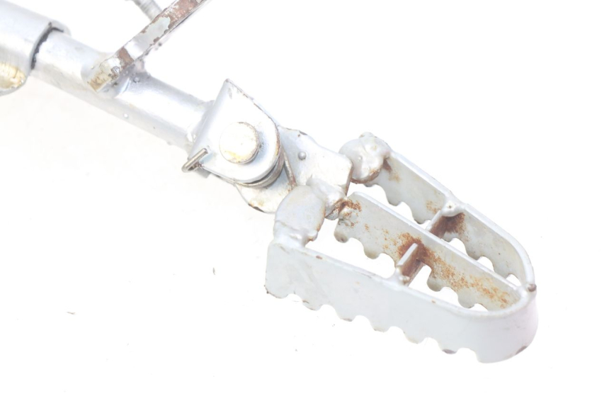 photo de PAIA DI PEDANE ANTERIORI CCR DIRT BIKE 110 - Dettagli dei punti di fissaggio