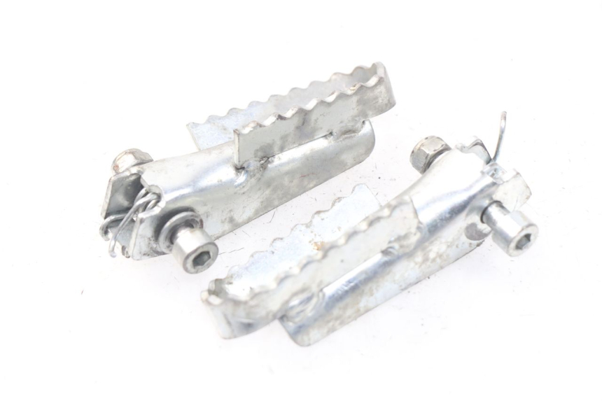 photo de COPPIA PEDANE ANTERIORI DERBI DIRT BOY 4T 50 - Zoom sullo stato d'uso