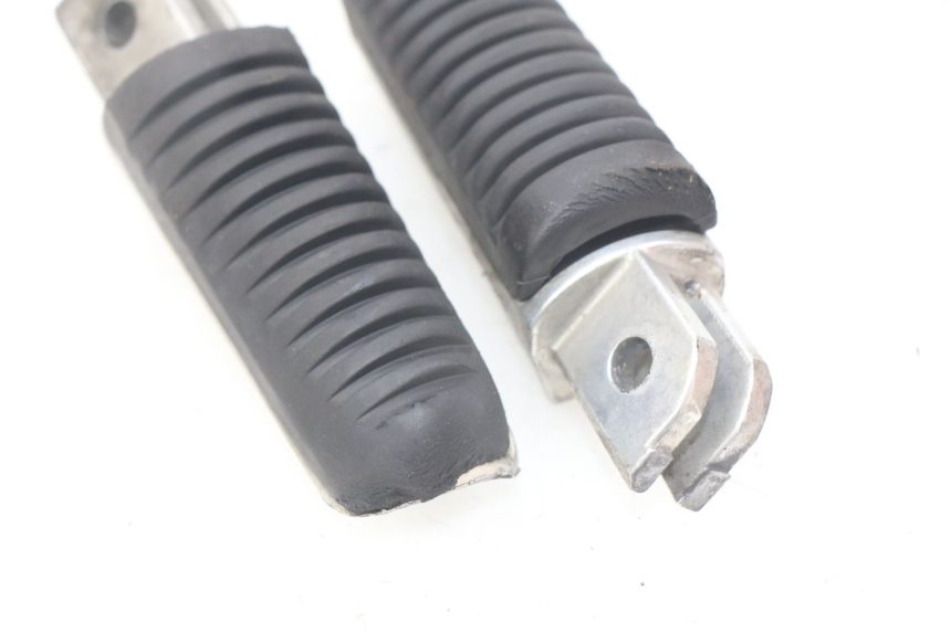 photo de PAIA DI PEDANE ANTERIORI YAMAHA FJR ABS 1300 (2016 - 2020) - Dettagli dei punti di fissaggio