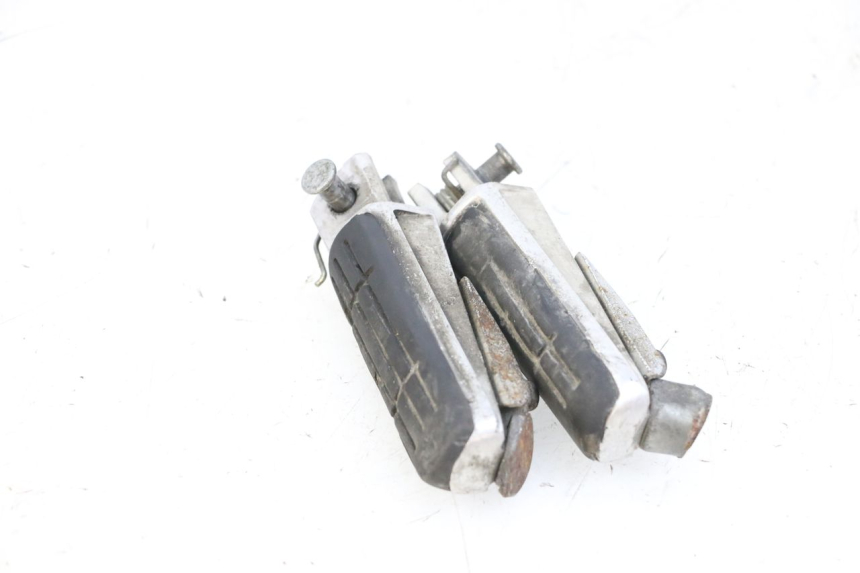 photo de PAIA DI PEDANE ANTERIORI YAMAHA FJR ABS 1300 (2006 - 2012) - Dettaglio del componente