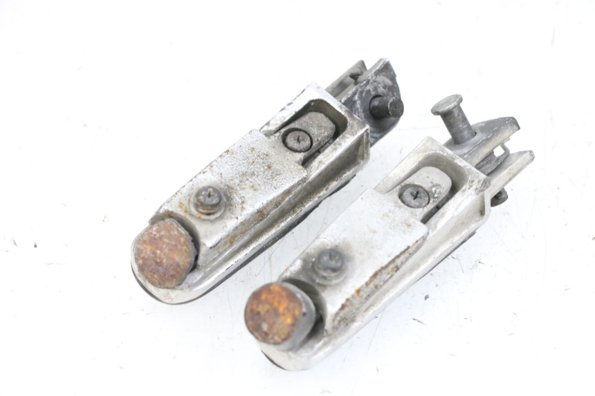 photo de PAIA DI PEDANE ANTERIORI YAMAHA FJR ABS 1300 (2006 - 2012) - Primo piano tecnico