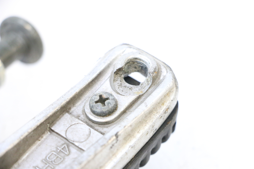 photo de PAIA DI PEDANE ANTERIORI YAMAHA FZS FAZER 600 (1998 - 2001) - Altra angolazione