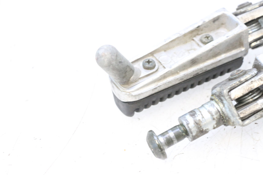 photo de PAIA DI PEDANE ANTERIORI YAMAHA FZS FAZER 600 (1998 - 2001) - Vista d'insieme del prodotto