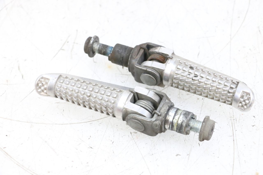 photo de PEDANA ANTERIORE SUZUKI GSXR GSX-R 1000 (2003 - 2004) - Vista principale