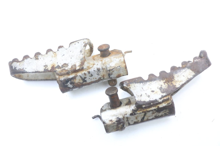 photo de PEDANA ANTERIORE KAWASAKI KDX 125 (1990 - 1991) - Dettaglio del componente