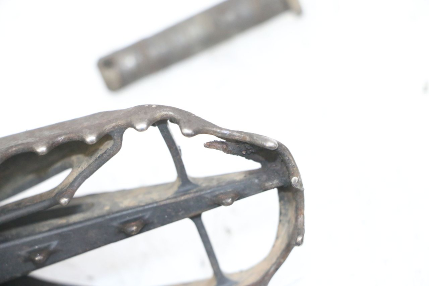 photo de PEDANA ANTERIORE KAWASAKI KX F KXF 450 (2009 - 2011) - Altra angolazione