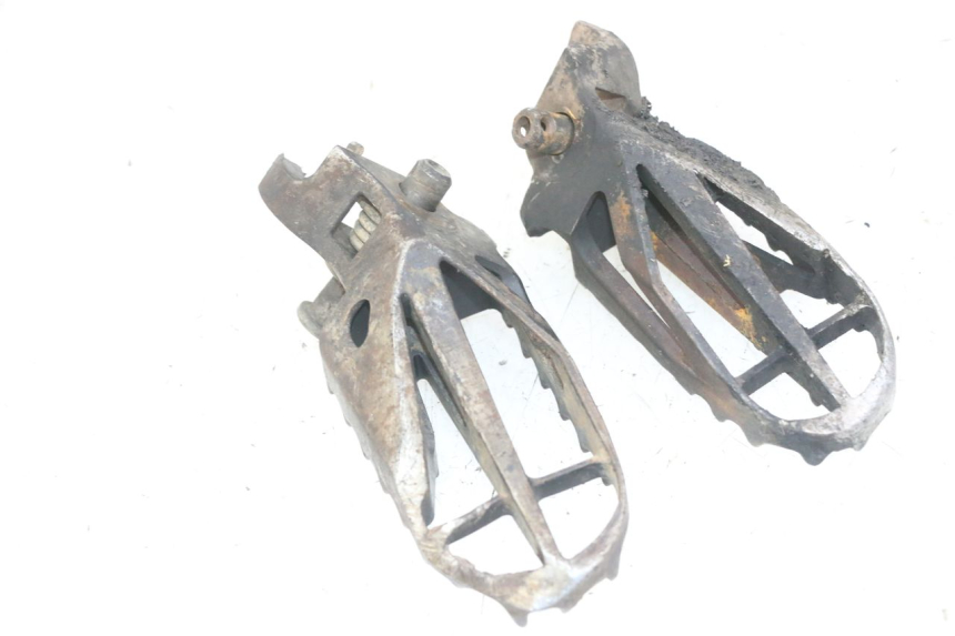 photo de PEDANA ANTERIORE KAWASAKI KX F KXF 450 (2009 - 2011) - Dettagli dei punti di fissaggio