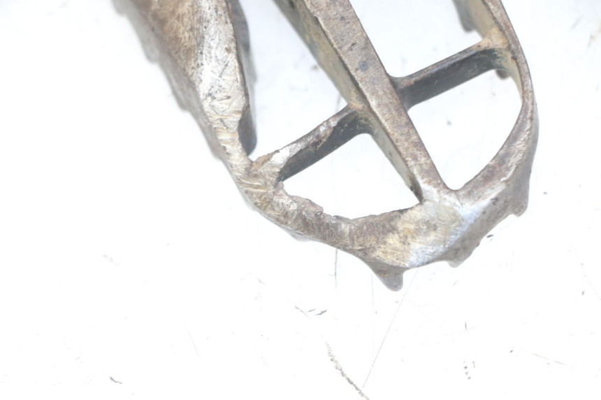 photo de PEDANA ANTERIORE KAWASAKI KX F KXF 450 (2009 - 2011) - Stato della superficie e materiale