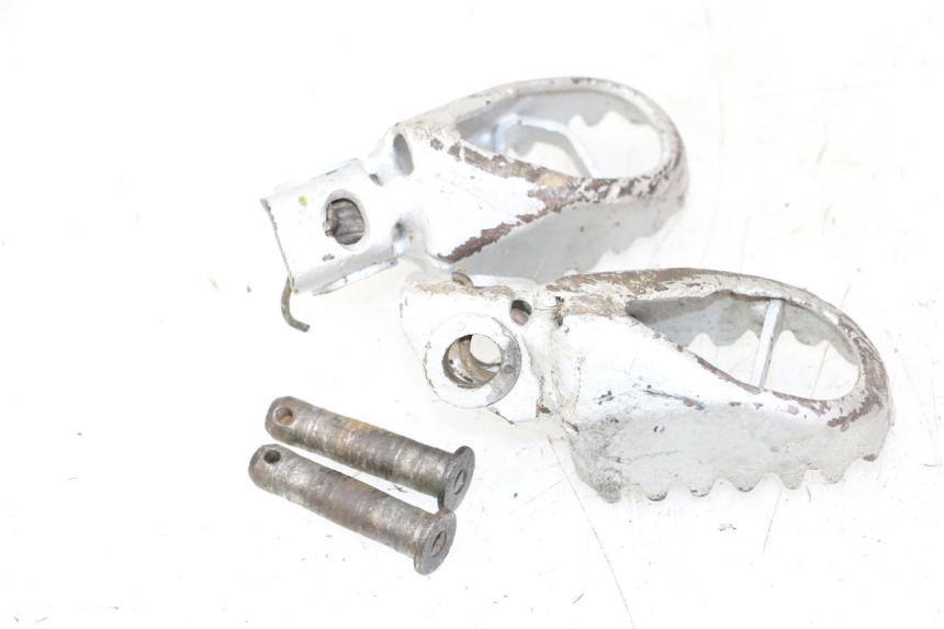 photo de COPPIA PEDANE ANTERIORI KAWASAKI KX 65 (2000 - 2019) - Altra angolazione