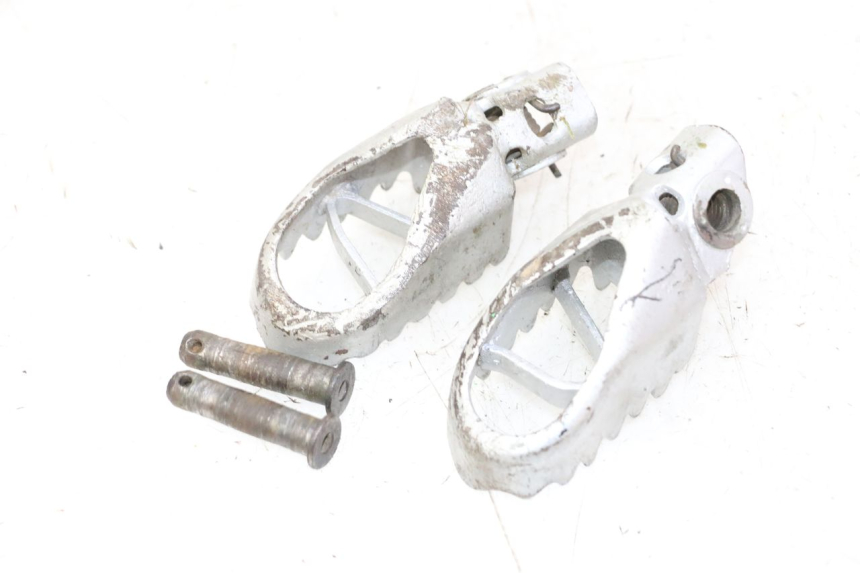 photo de COPPIA PEDANE ANTERIORI KAWASAKI KX 65 (2000 - 2019) - Primo piano tecnico