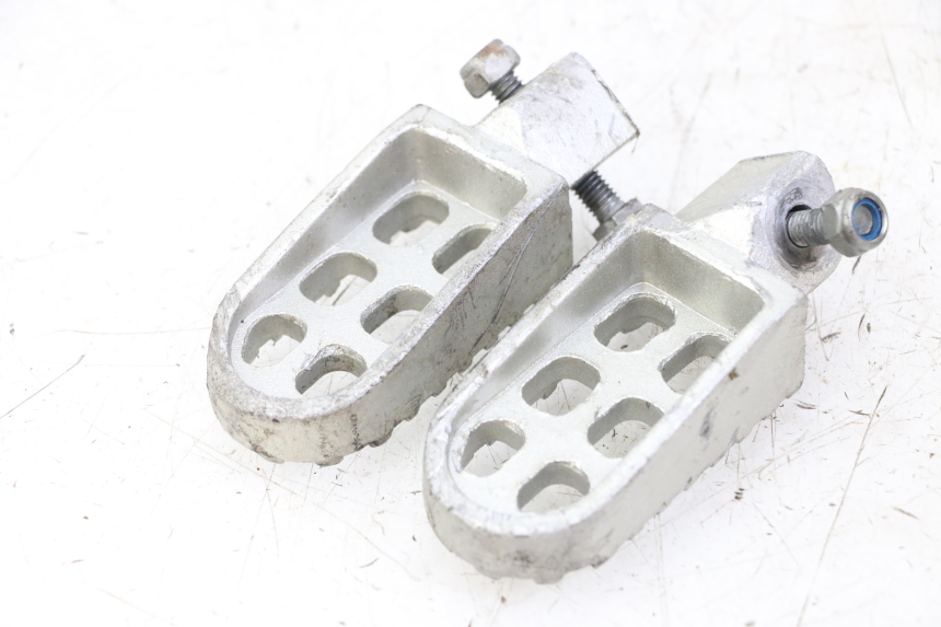 photo de PAIA DI PEDANE ANTERIORI LONCIN DIRT BIKE 125 - Zoom sullo stato d'uso