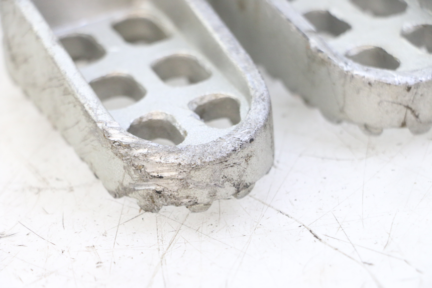 photo de PAIA DI PEDANE ANTERIORI LONCIN DIRT BIKE 125 - Altra angolazione