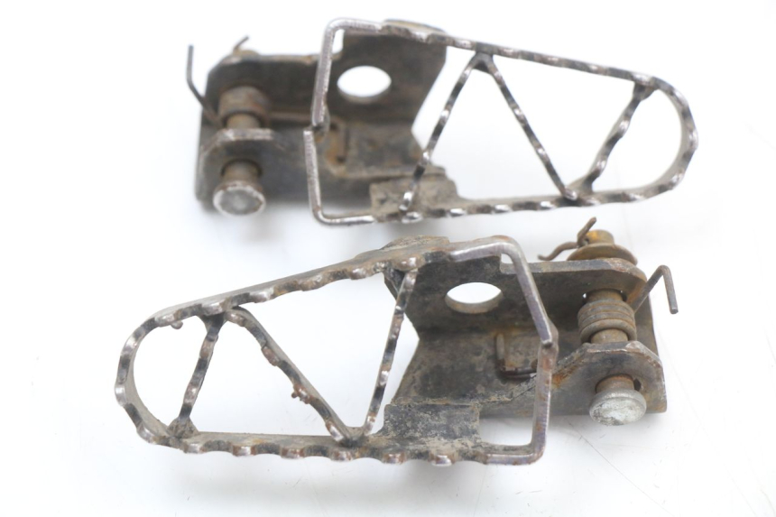 photo de PEDANA ANTERIORE YCF PIT BIKE 125 (2010 - 2018) - Altra angolazione